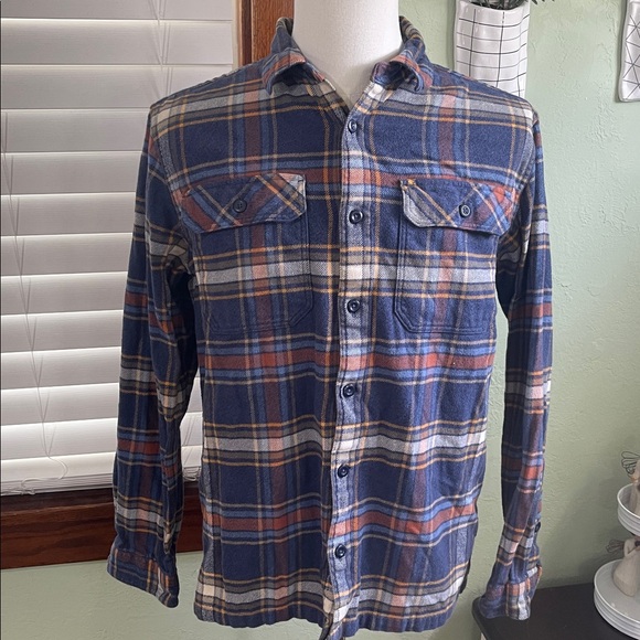 Patagonia Men's Blue and Orange Plaid Shirt - Picture 2 of 9